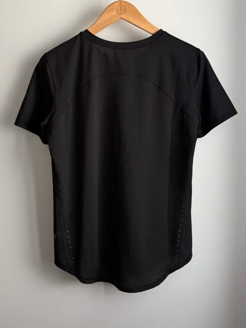 lululemon high neck running & training t-shirt - Picture 2 of 15